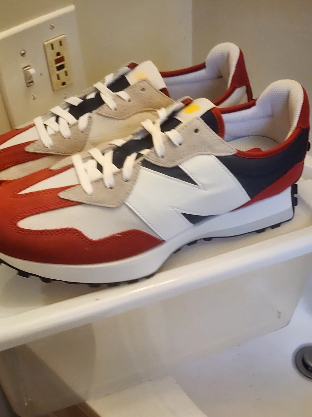 Men's New Balance 327 Retro-Style Sneakers - Red, White, Navy